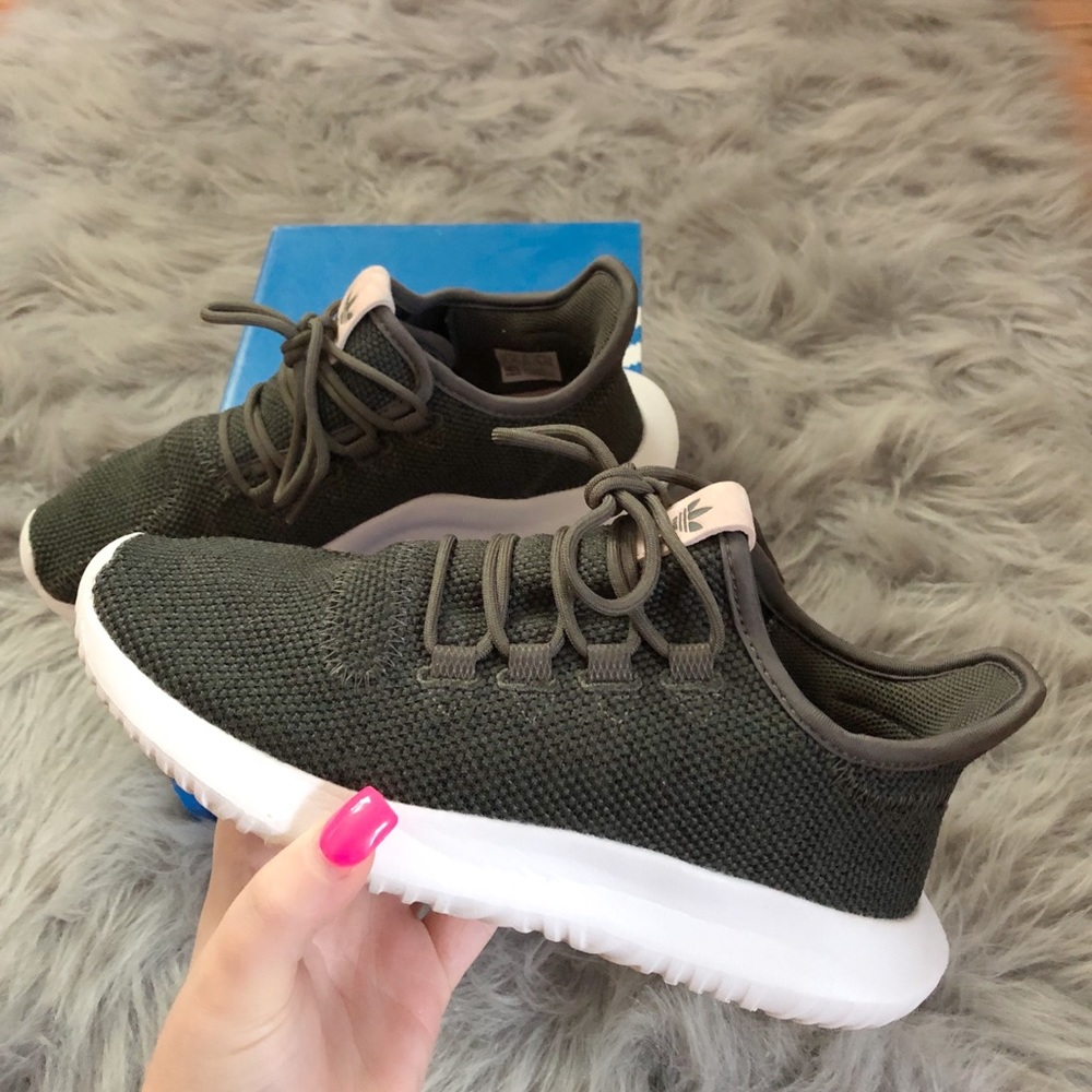 WOMENS ADIDAS TUBULAR SNEAKERS - Picture 3 of 8